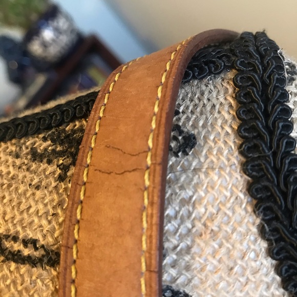 Authentic Louis Vuitton Montsouris MM Backpack - Picture 4 of 16